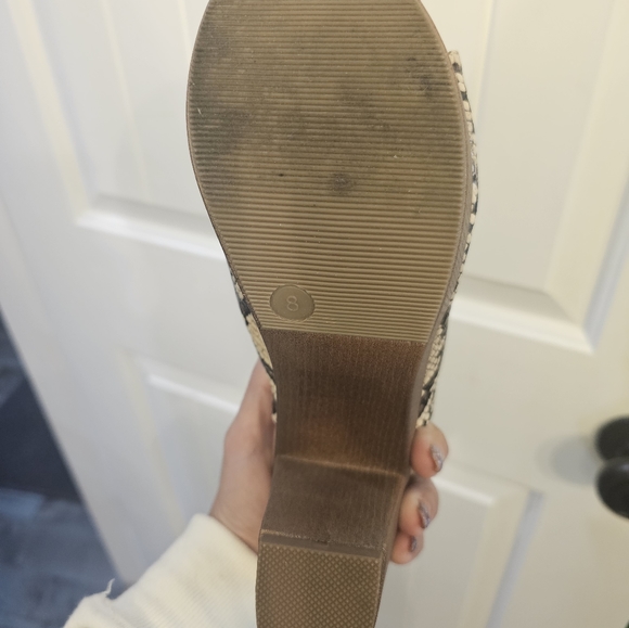 Snake skin wedge sandals - Picture 2 of 5